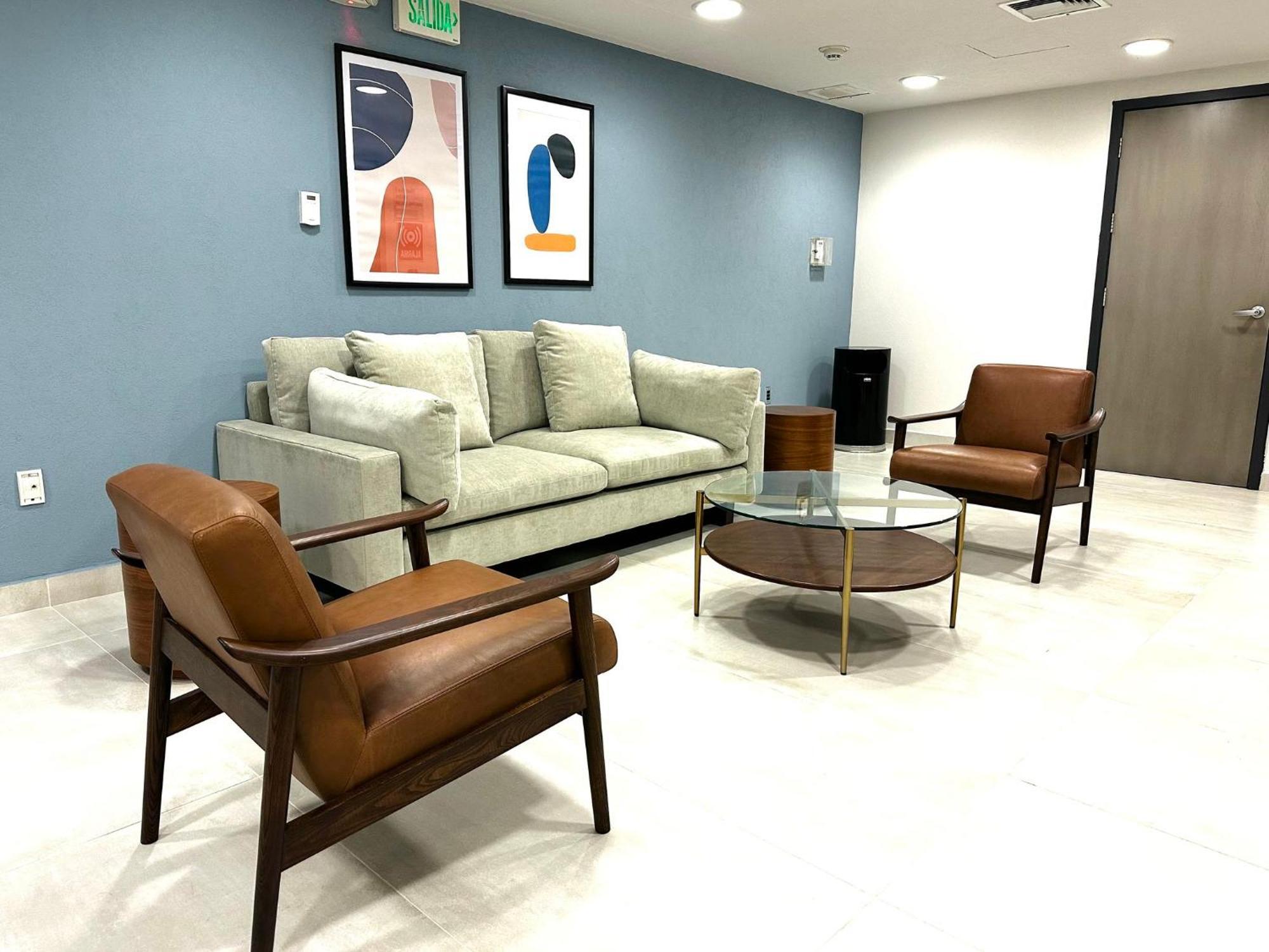 Holiday Inn Express Guadalajara Expo By Ihg Zapopan Exterior foto